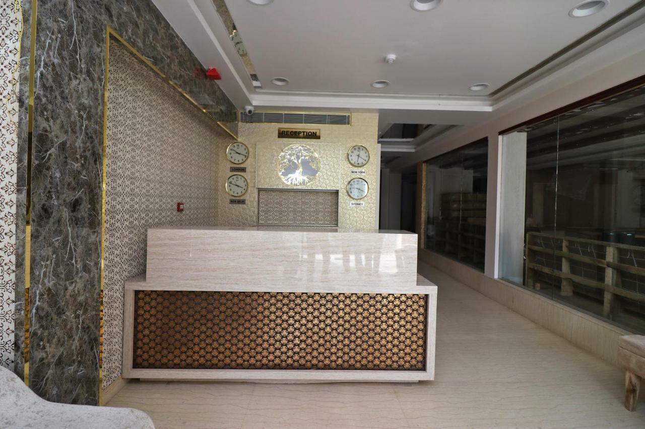 Capital O 37152 Naveen Continental Allāhābād Junction 외부 사진